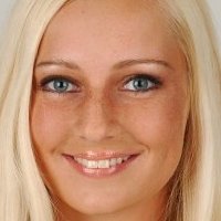 Nadine Linde Desnuda