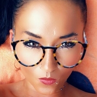 Nadine Schmied Desnuda