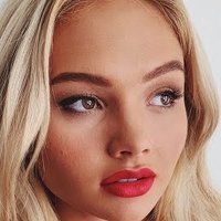 Natalie Alyn Lind Desnuda