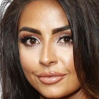 Natasha Sandhu Desnuda