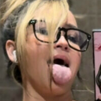 Nickie Lee Desnuda