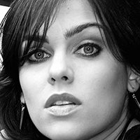 Nina Burri Desnuda