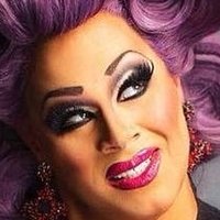 Nina West Desnuda