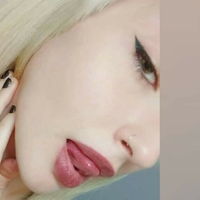 Noya Pur Desnuda