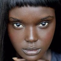 Nyadak 'Duckie' Thot Desnuda
