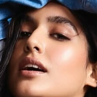Ojasvi Sharma Desnuda