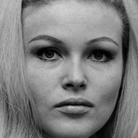 Olga Schoberová Desnuda