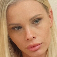 Olga Volcenkova Desnuda