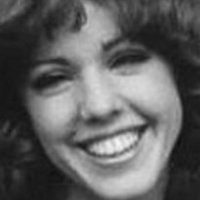 Penelope Milford Desnuda