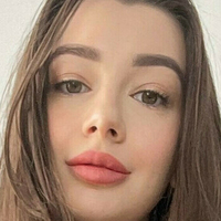 Petite Doll Desnuda