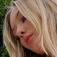Philanthropist Desnuda