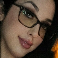Raeraye Desnuda
