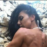 Rebel Lilly Desnuda