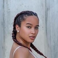 Regina_Unite Desnuda