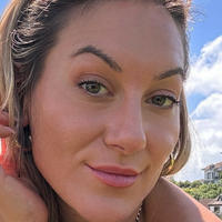 Regula Baumann Desnuda