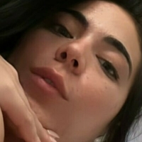 Rostatle Desnuda