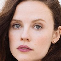 Sarah Ramos Desnuda
