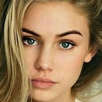 Scarlett Leithold Desnuda