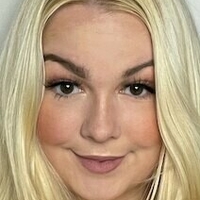 Schnataa Desnuda