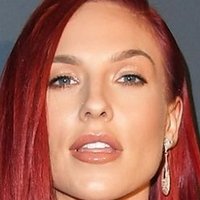 Sharna Burgess Desnuda