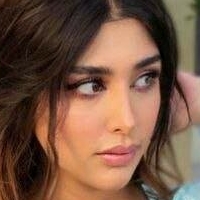 shiraziya Desnuda