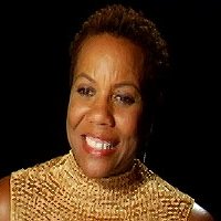 Shirley Jo Finney Desnuda
