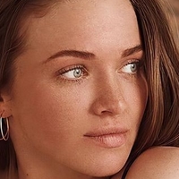Simone Bylund Desnuda