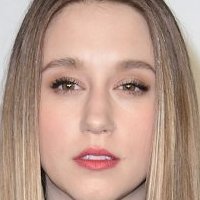 Taissa Farmiga Desnuda