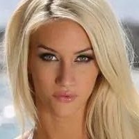 Taylor Seinturier Desnuda