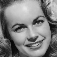 Terry Moore Desnuda