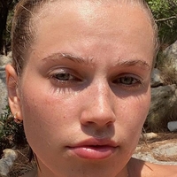 Thea Sofie Loch Naess Desnuda