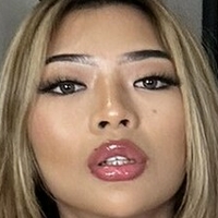 Trans Ladyboy Lily Desnuda