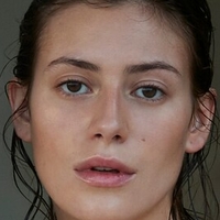 Treats Magazine Desnuda