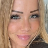 Valentina-valea Desnuda