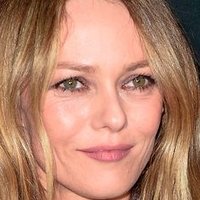 Vanessa Paradis Desnuda