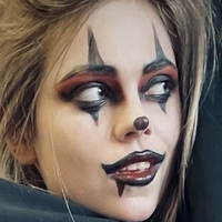 Velvet Tat Desnuda