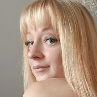 Viioletskys Desnuda