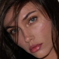 Vika Bronova Desnuda