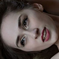 Yana West Desnuda