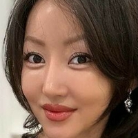 Yeonmi Park Desnuda