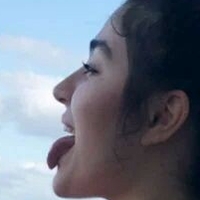 Zhale Desnuda