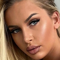 zolotova Desnuda